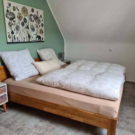 Ferienwohnung Burgblick Pelm Екстериор снимка