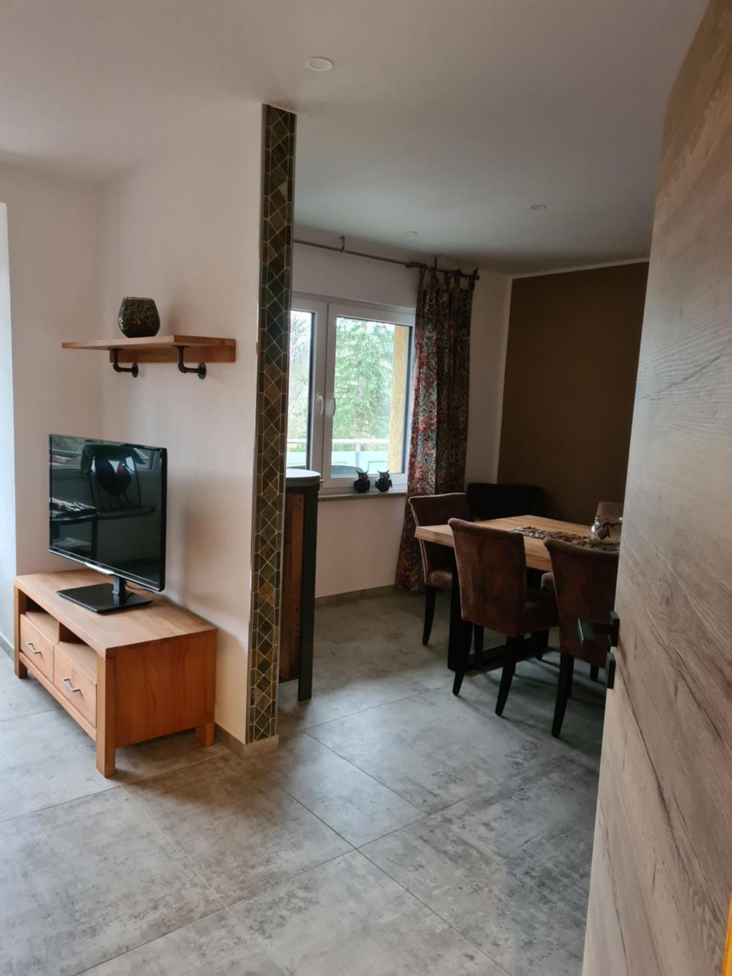 Ferienwohnung Burgblick Pelm Екстериор снимка