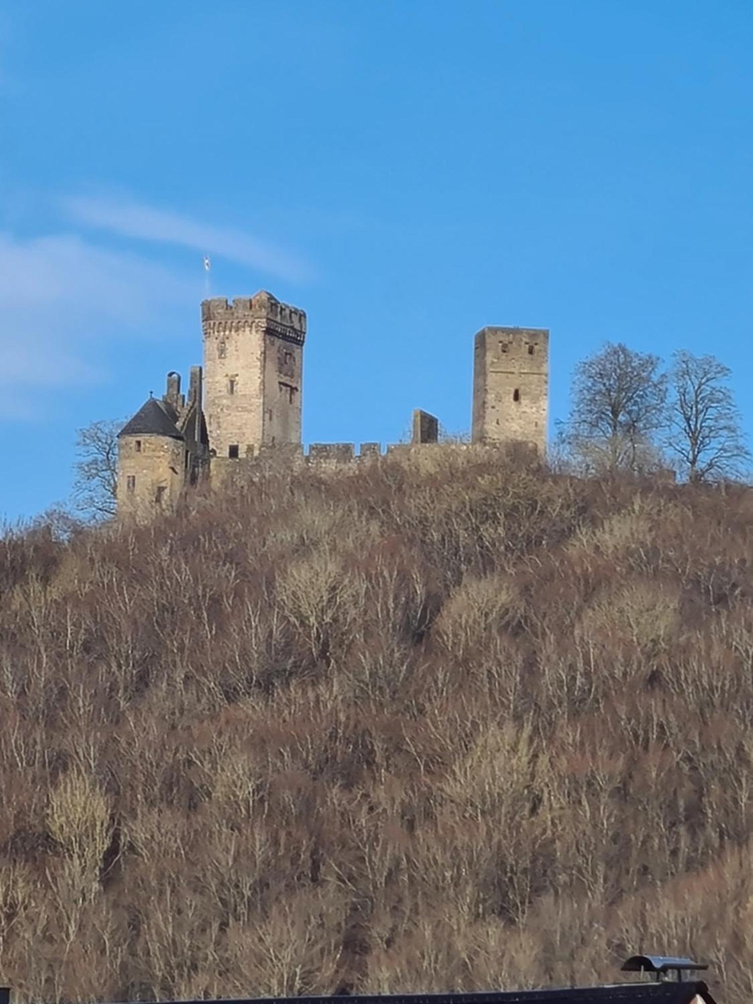 Ferienwohnung Burgblick Pelm Екстериор снимка
